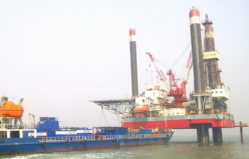 濱海7井壓裂施工現(xiàn)場