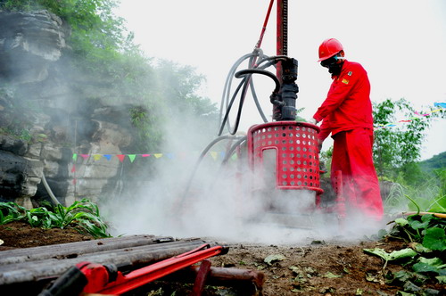 用空氣鉆機(jī)攻克頁巖氣開采